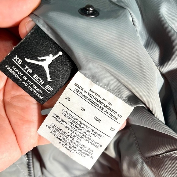 Nike Air Jordan Jumpman Reversible Quilted Puffer Vest, Red Camo/Grey, Size XS - Picture 9 of 12